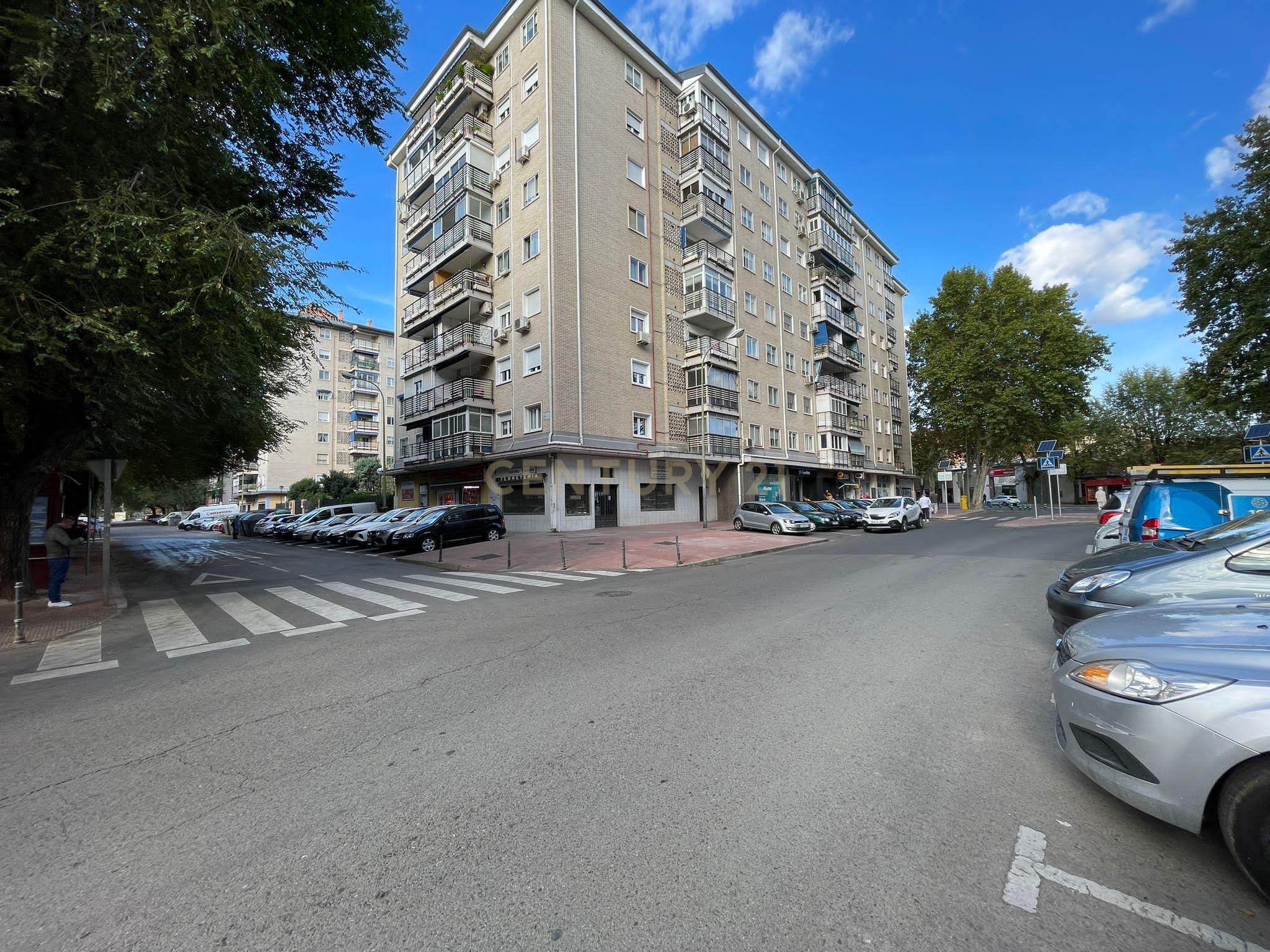 undefined - Image 1