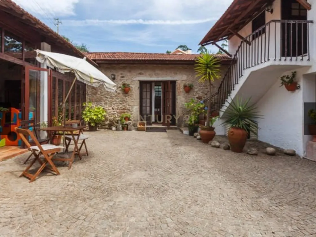 Encantadora Casa de Hóspedes em Aveiro com Jardim e Terraço - Image 7