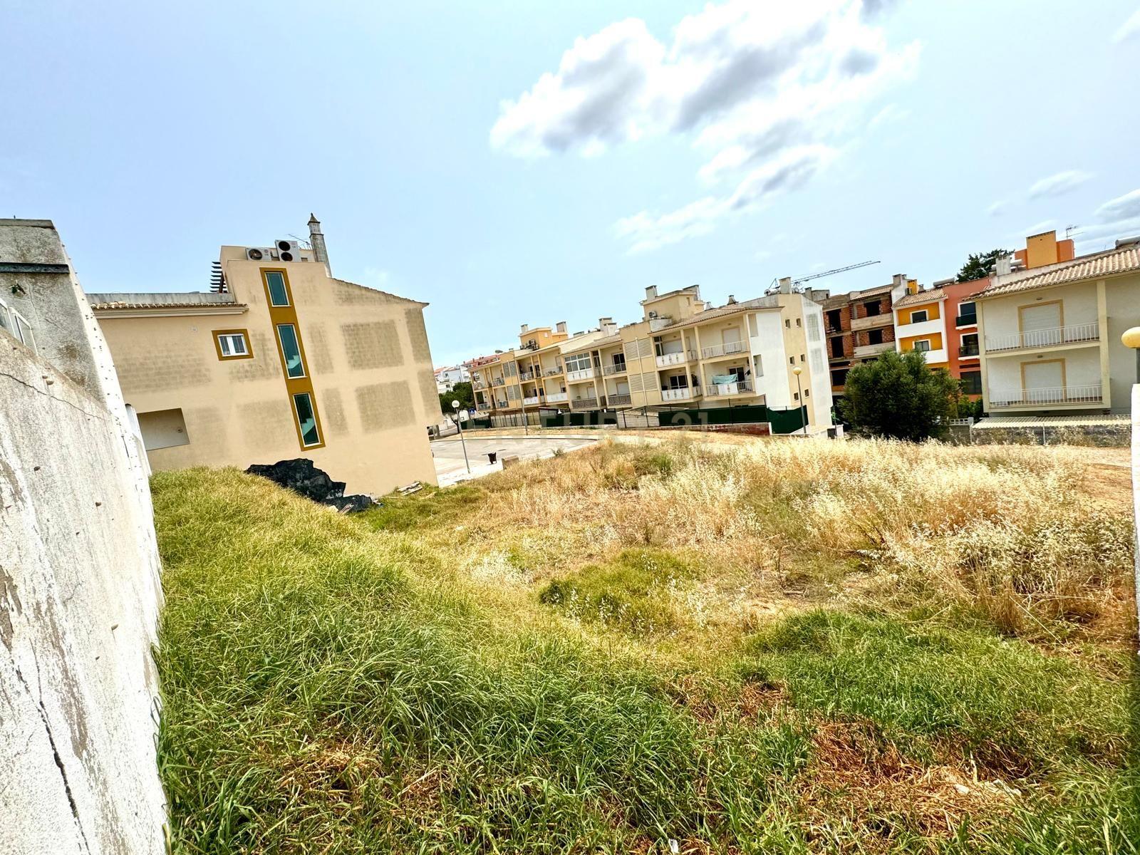 Fotografia 8 de Terreno Urbano para Construção.