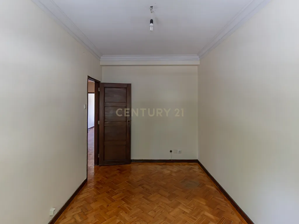 Andar Moradia T5 – Antas, Avenida Fernão de Magalhães – Porto - Image 20