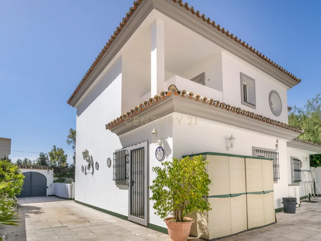 Moradia isolada com piscina privada em Sohail, Fuengirola - Image 22