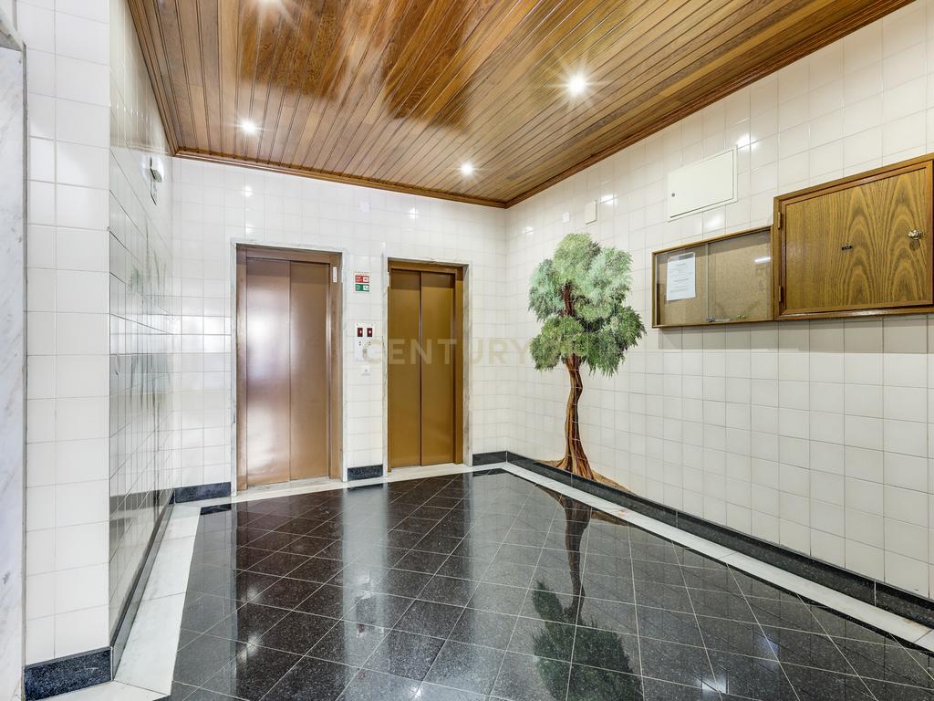 Apartamento T3 com 129m2 e Garagem, na Quinta Da Piedade   - Image 25