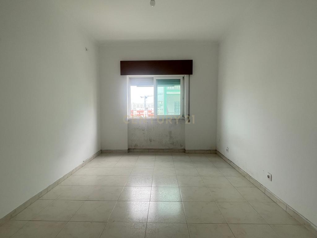 Apartamento T3, com Logradouro, em São Sebastião, Setúbal  - Image 16