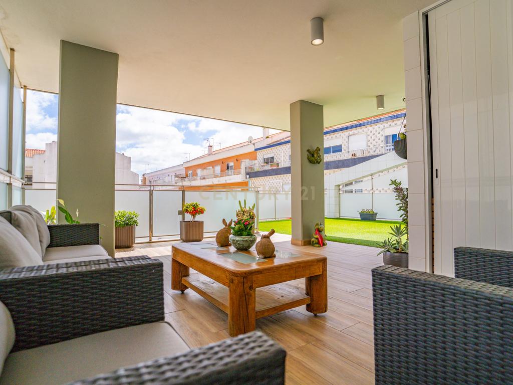 Apartamento T4 Premium com Terraço na Avenida da Independência - Image 61