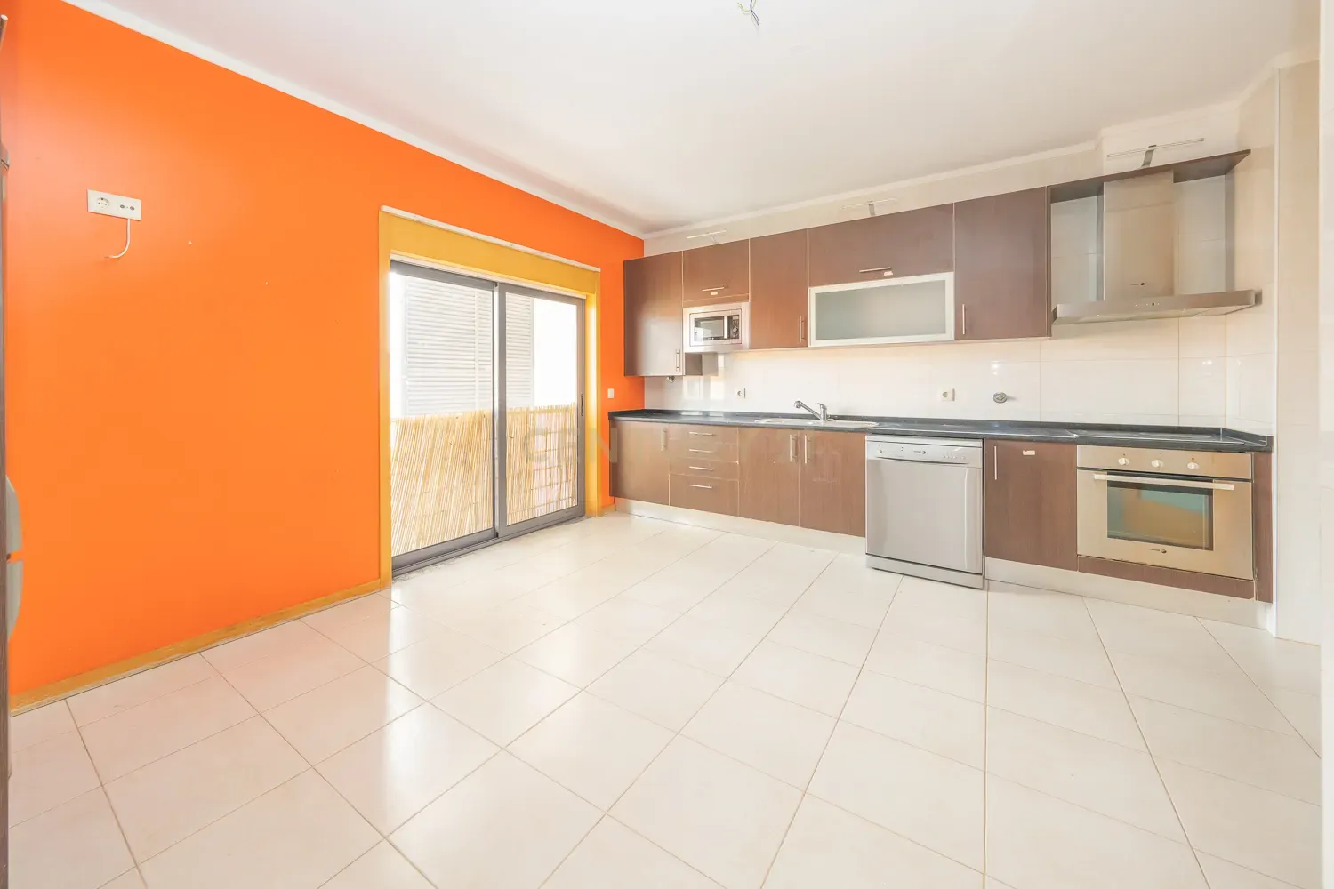 Fotografia 10 de Apartamento T3 com Duas Varandas e Dois Lugares de Estacionamento, na Vila Serena, Pinhal Novo