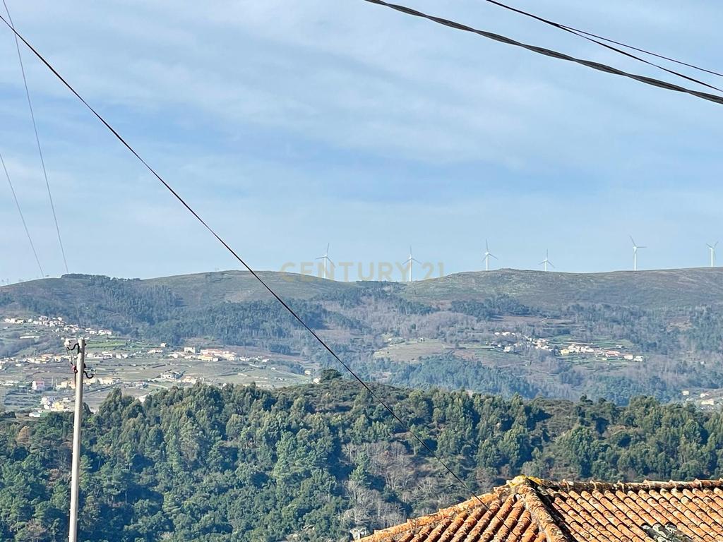 Moradia para recuperar em Oliveira - Mesão Frio - Image 20