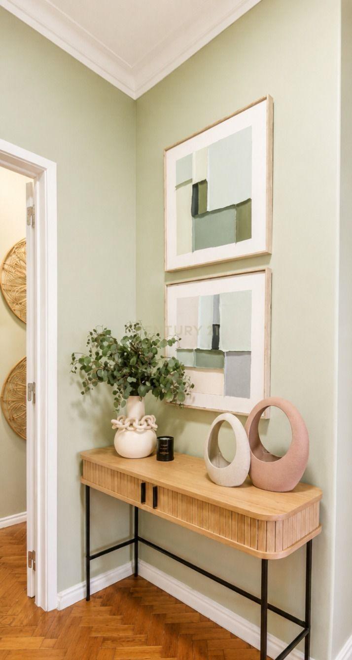 Apartamento T3 de Charme Totalmente Remodelado e Equipado com Vista Deslumbrante sobre Lisboa e o Tejo