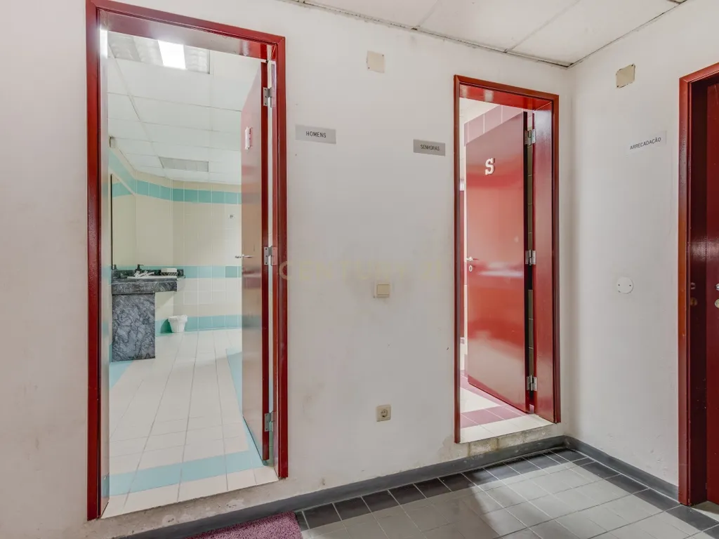 Apartamento T4 com Terraço Privativo e Churrasqueira no Condomínio Lezíria Parque | Vila Franca de Xira - Image 36