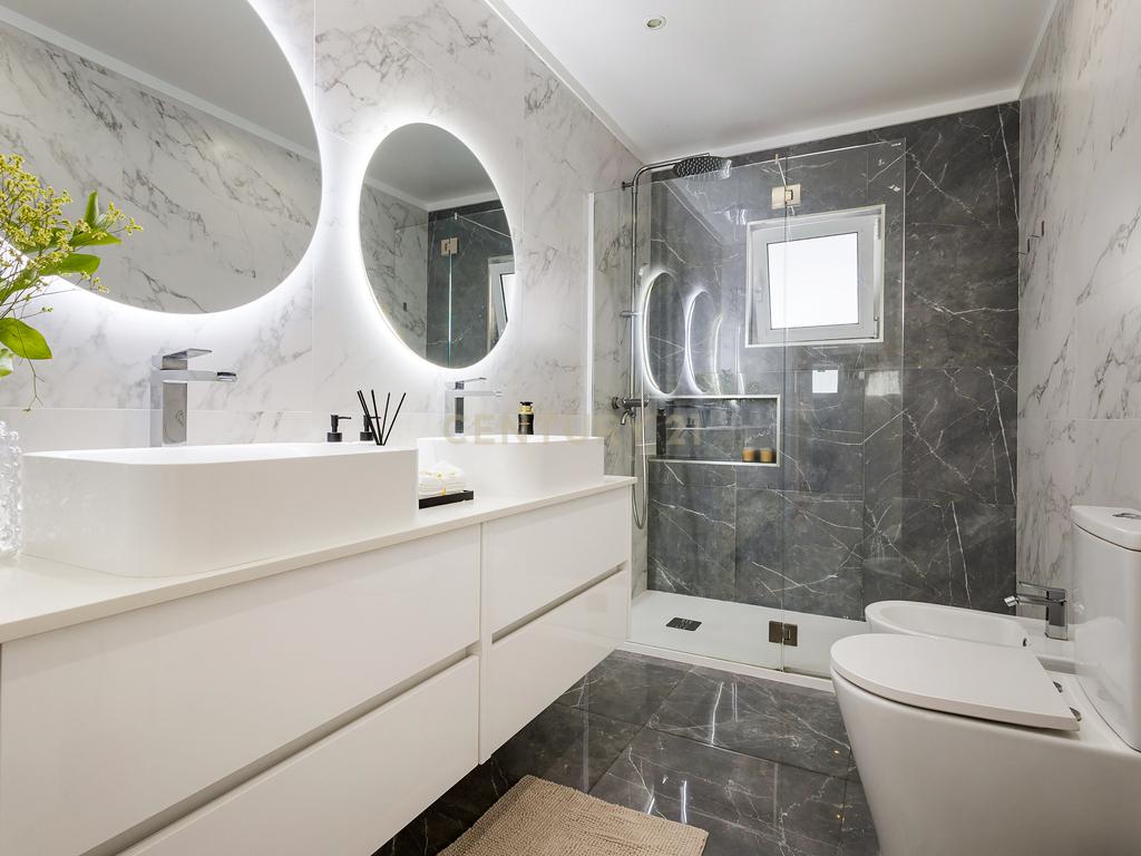 Apartamento T2 mobilado | Condomínio com Piscina - Image 15