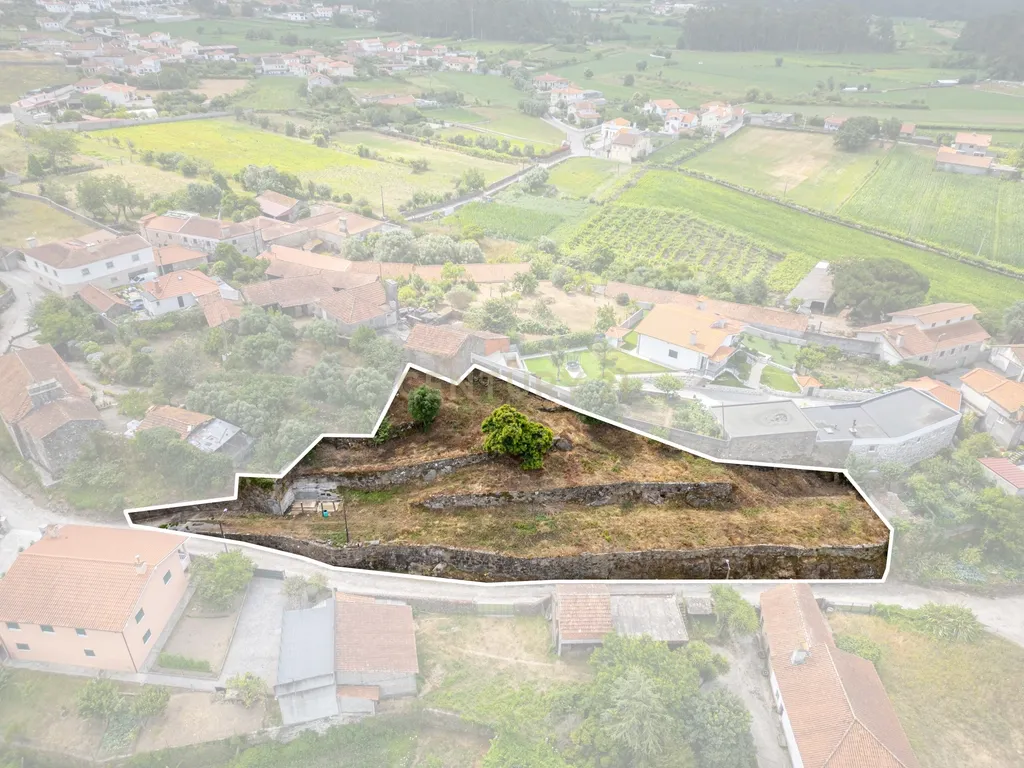 Terreno Panorâmico em Vila Cova - Barcelos com vista desafogada - 69.000€ - Image 1