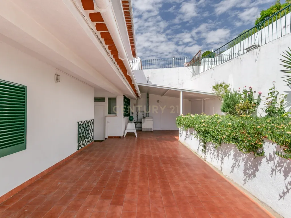 Moradia tradicional com 6 quartos, vista mar e piscina – Jardins da Parede - Image 23