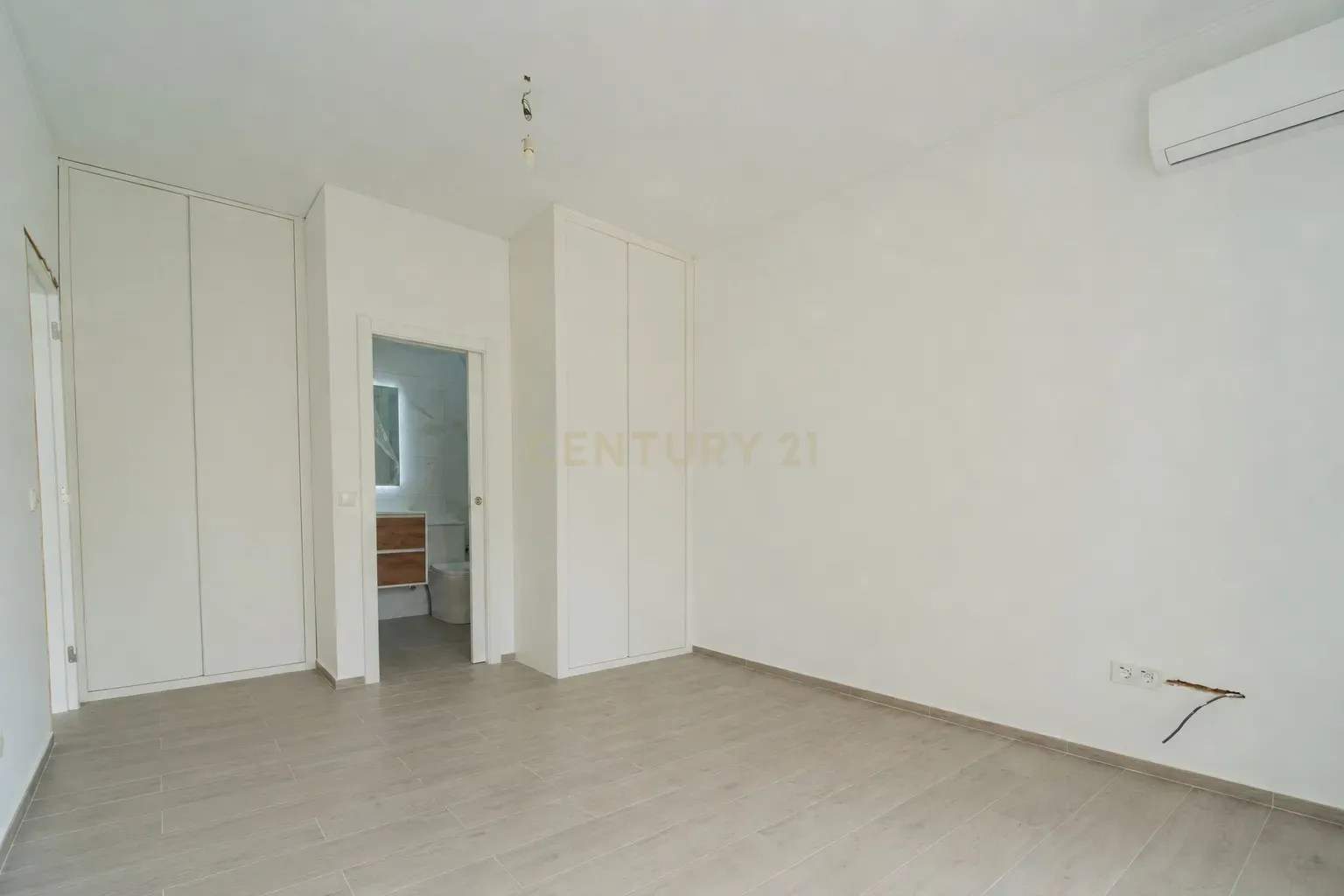 Fotografia 11 de Apartamento T4 Totalmente Remodelado no Coração de Olhão