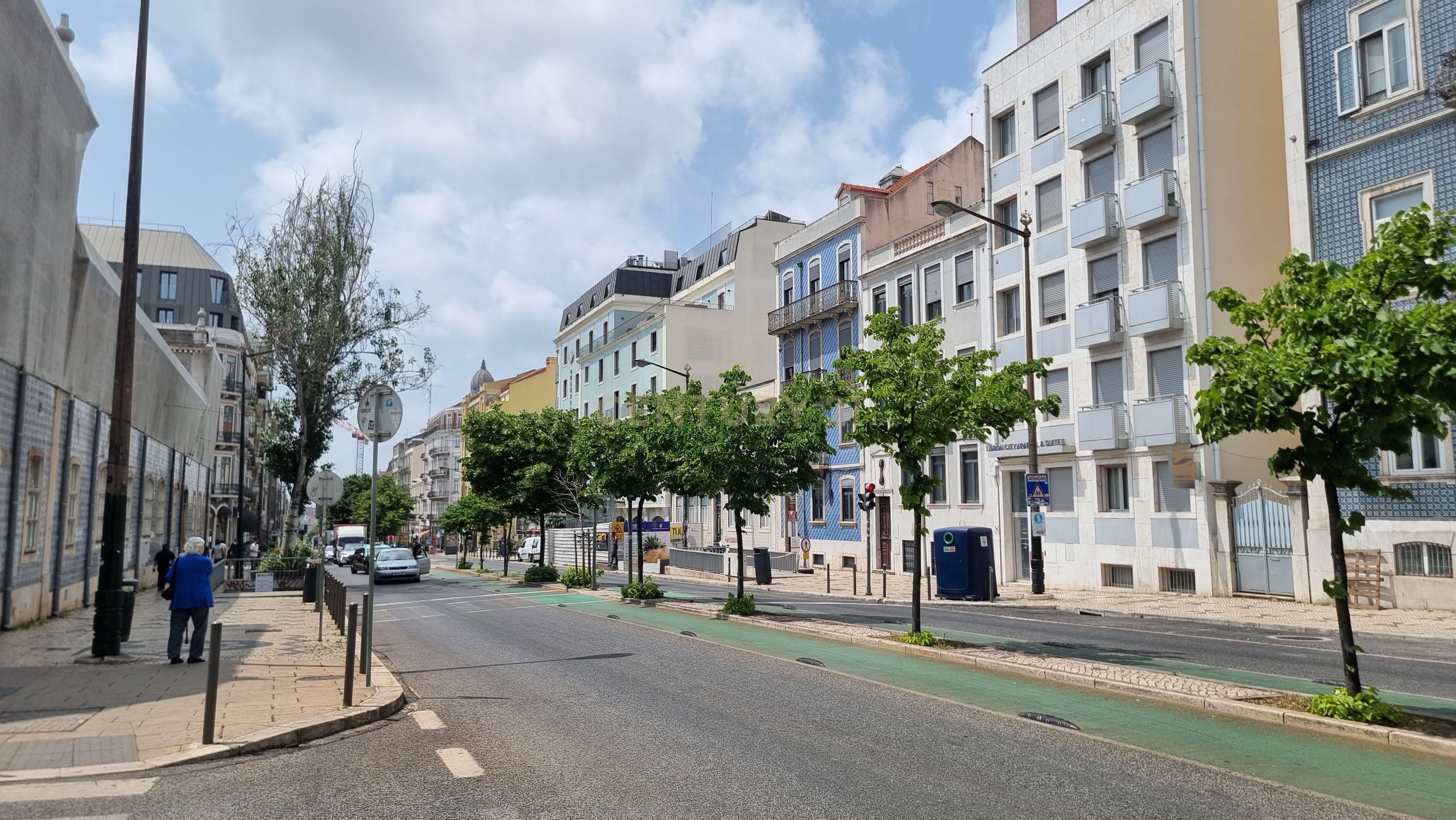 Apartamento Pombalino de Charme com 8 Assoalhadas – Av. Almirante Reis, Lisboa - Image 39
