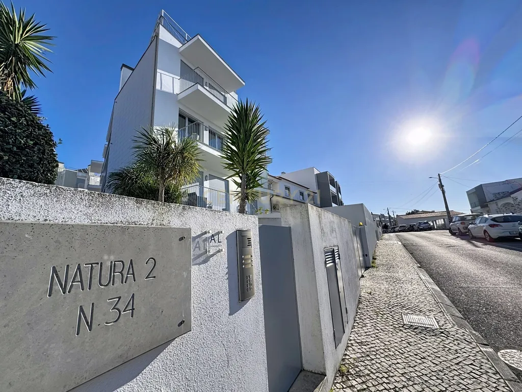 Penthouse T2 com Terraço e Piscina Privativa – Sítio da Nazaré - Image 7