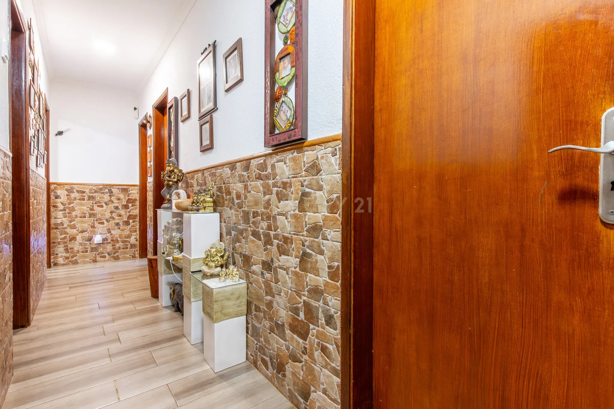 Fotografia 11 de Paio Pires - Apartamento de 4 assoalhadas remodelado, com quintal