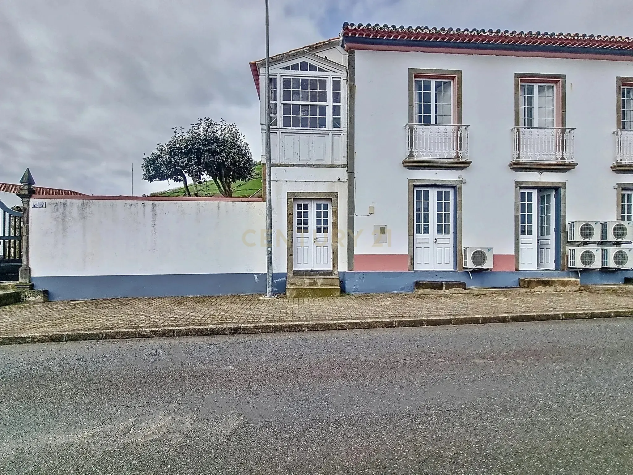 Espetacular Moradia na Ilha das Flores - Localização Prime! - Image 31