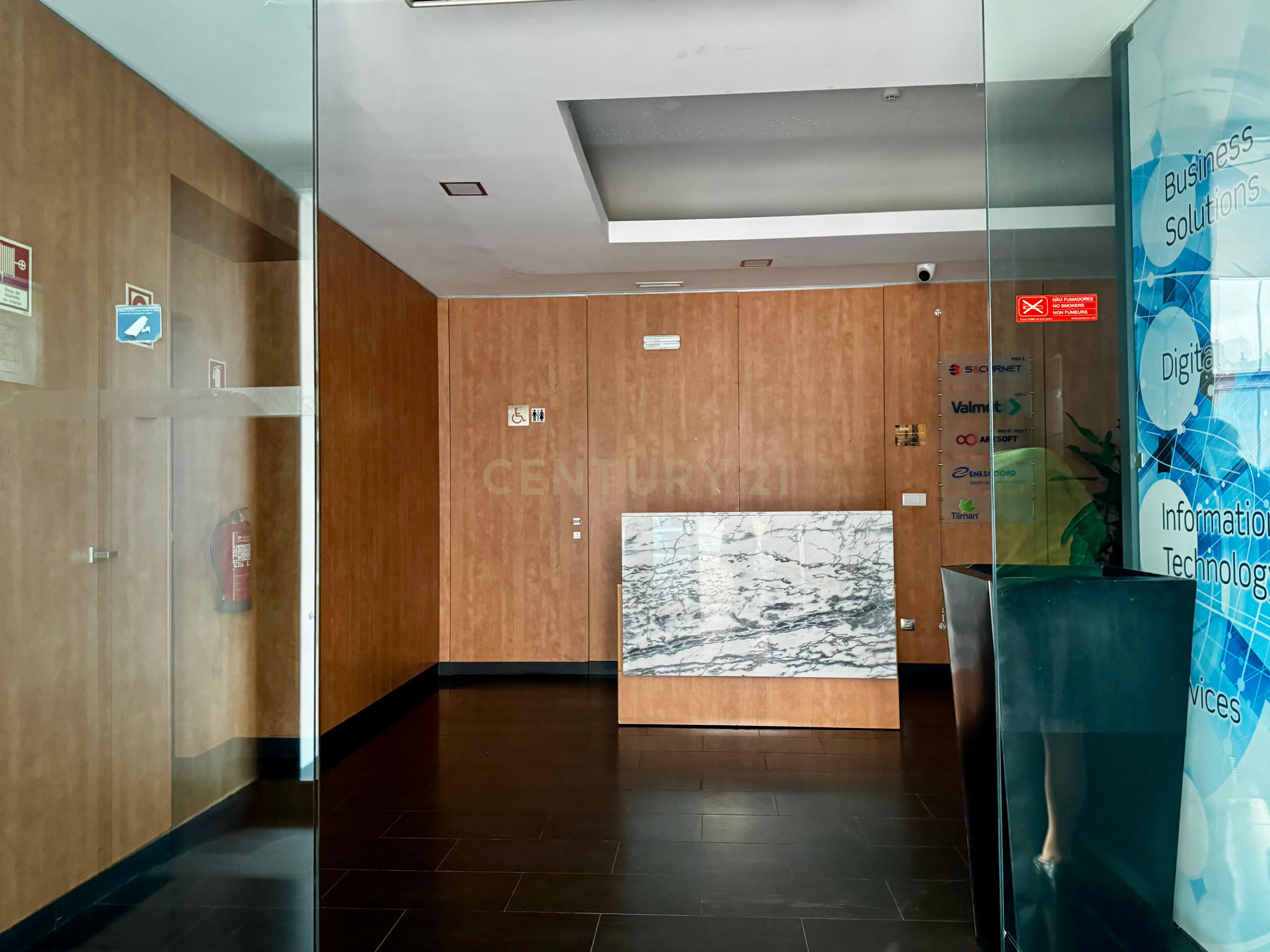 Escritório para Arrendamento no Pólo Técnico de Telheiras – 251 m² | 6 Salas | 5 Estacionamentos - Image 22