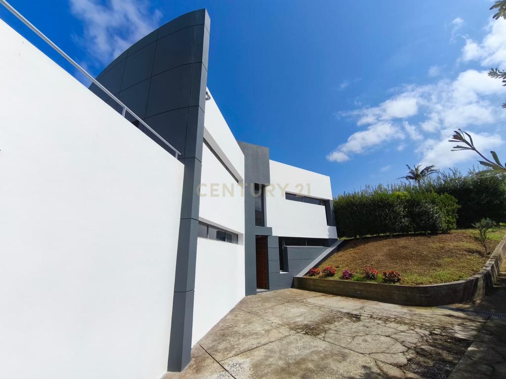 Moradia de Luxo com vista Mar em São Miguel, Açores - Image 16