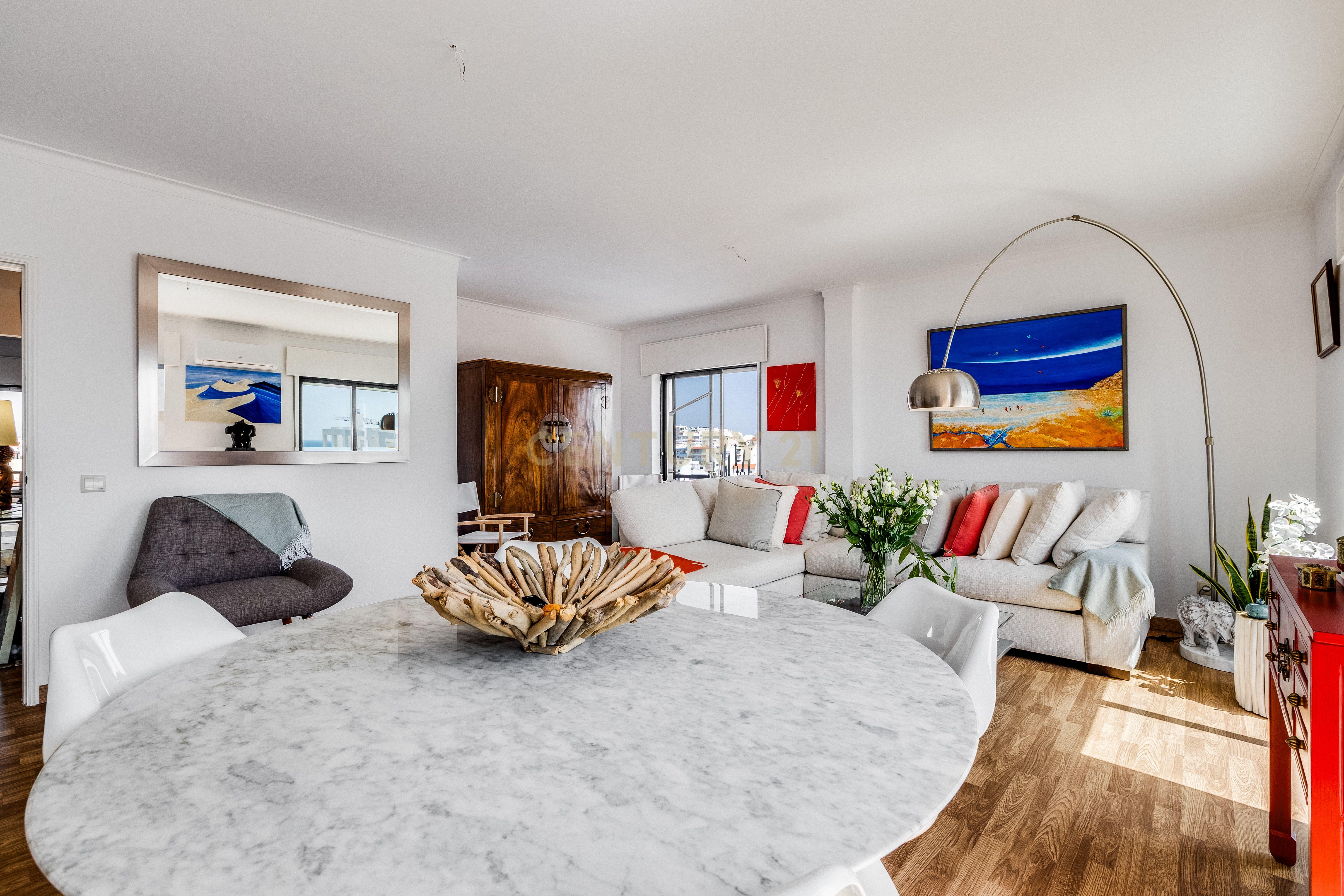 Fotografia 10 de Apartamento T3 a 300 metros da Praia – Vista Mar e Último Andar