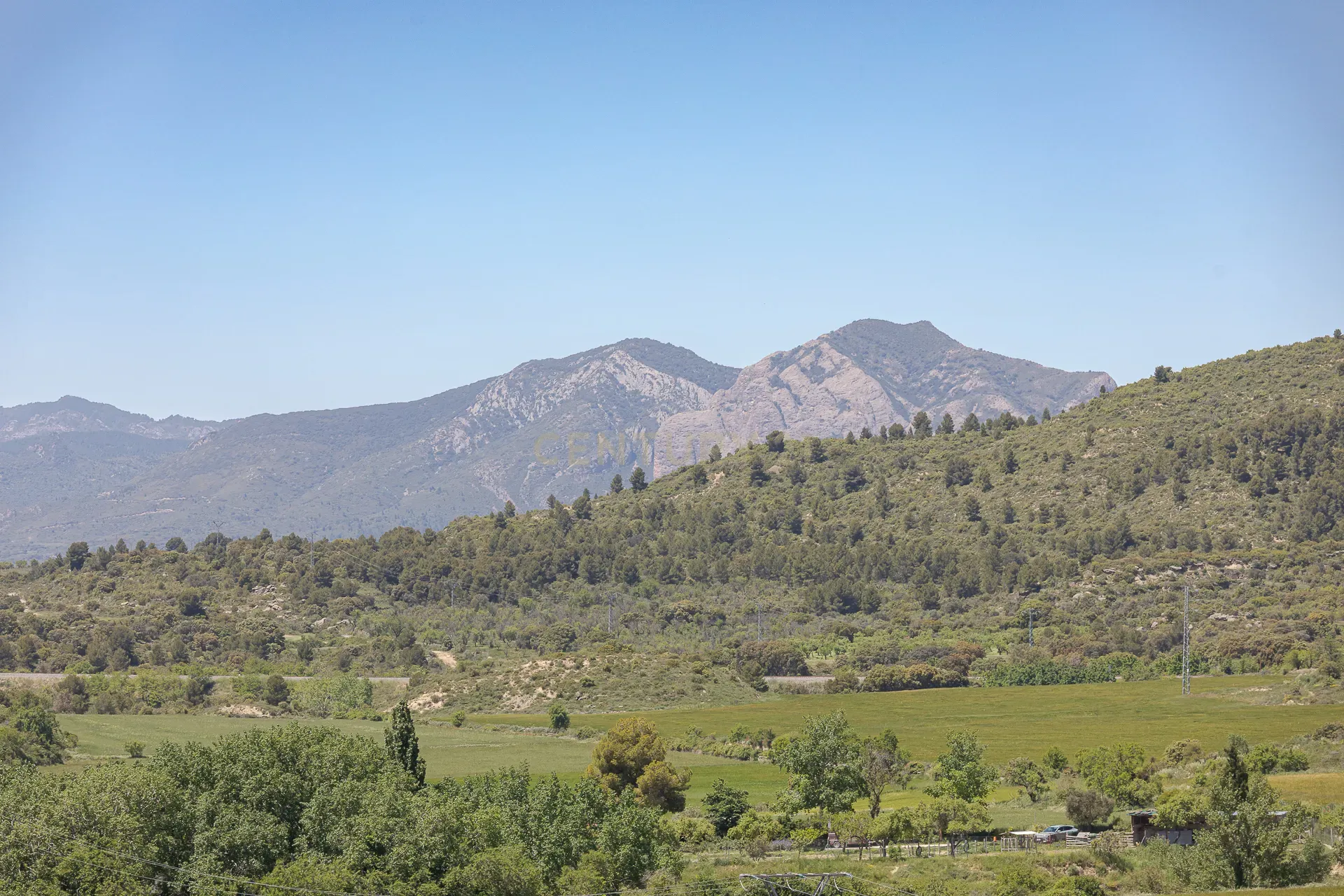 Hotel Moderno em Aragón com 25 Quartos e Vista Panorâmica - Image 41