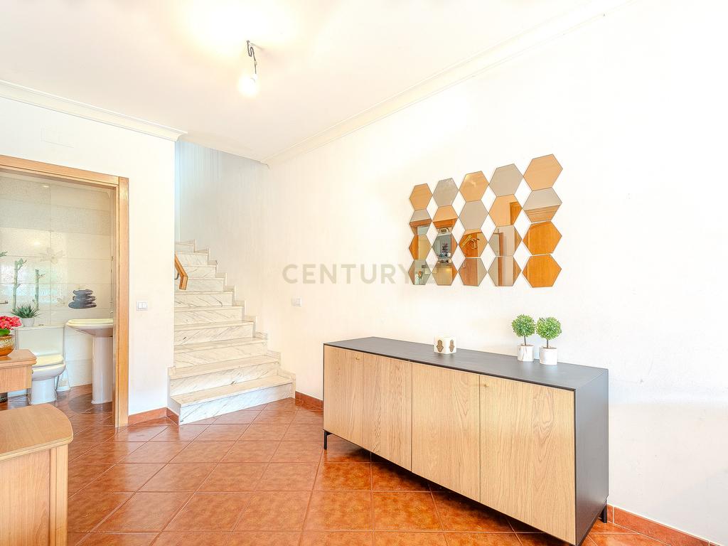 Moradia T2 com Garagem e Logradouro - Ferreiras, Albufeira - Image 20