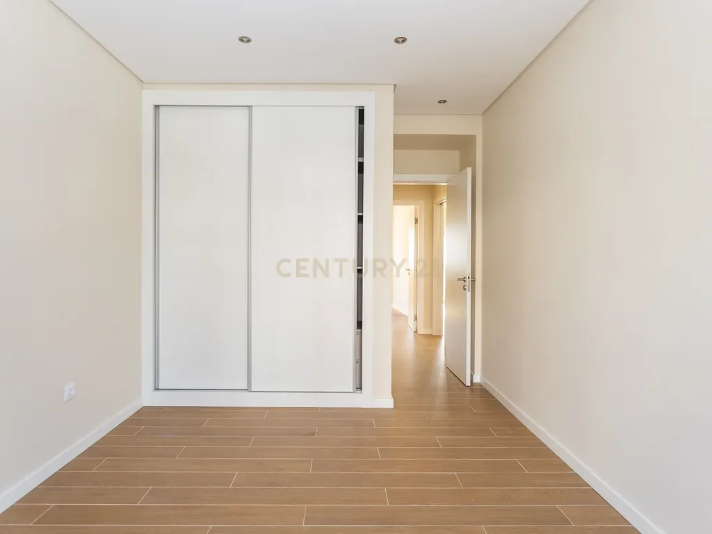 Apartamento T2 Quinta da Lomba - Barreiro - Image 32