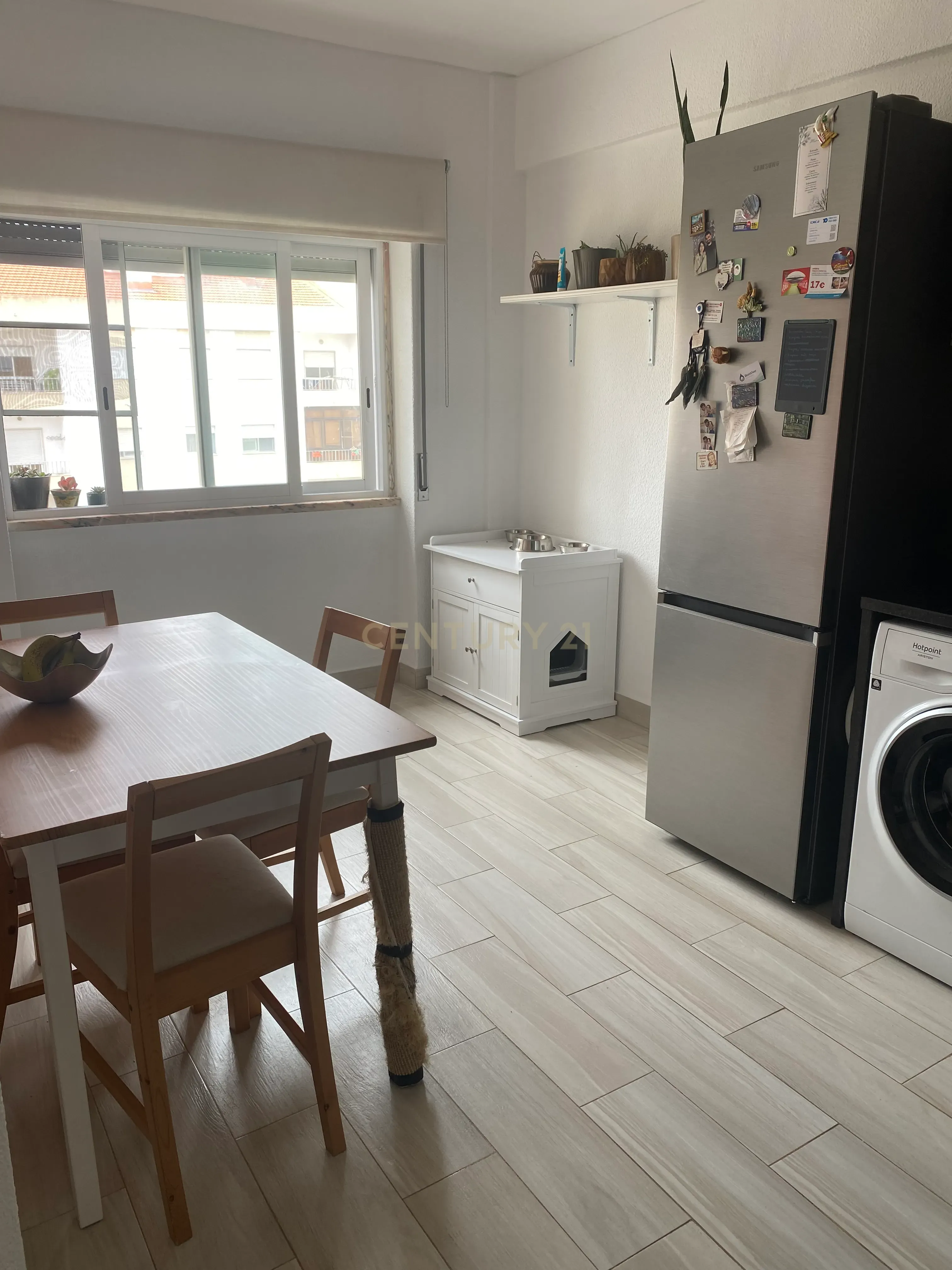 Fotografia 2 de *RESERVADO* | T1 com excelente luminosidade e arrecadação | Torre da Marinha | 196.000 €