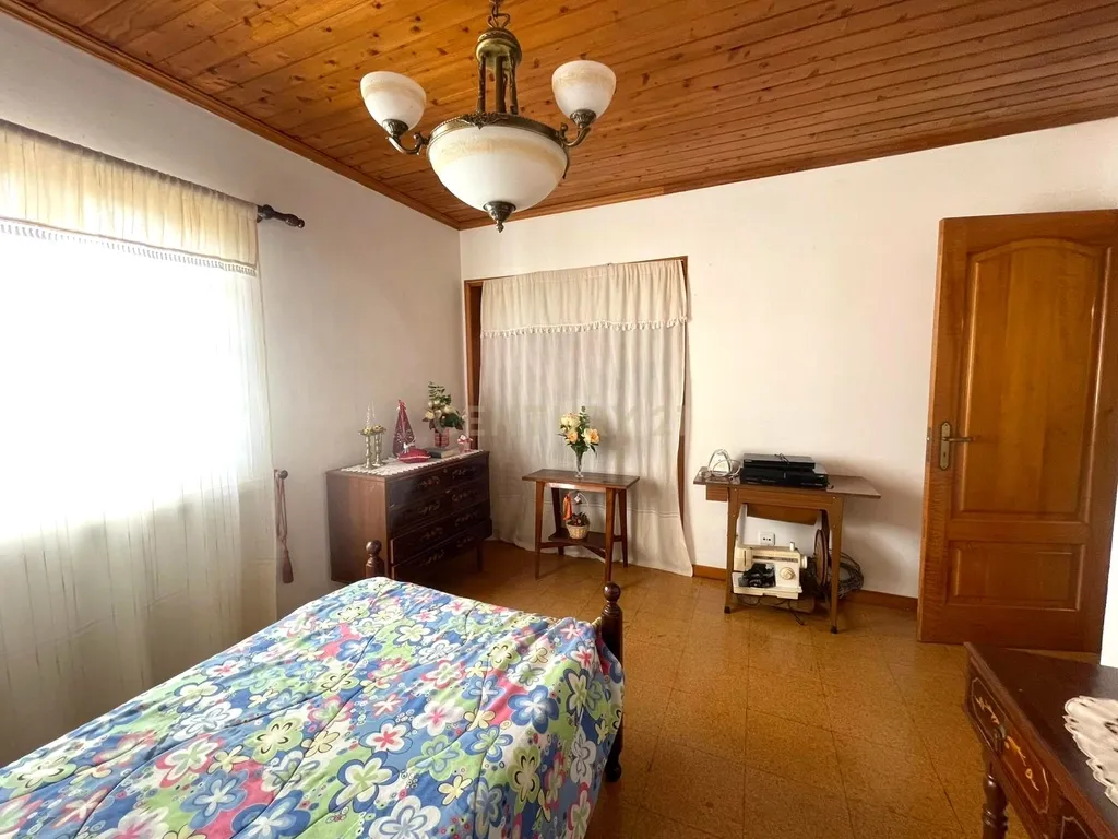 Exclusiva Moradia T4 Inserida em Lote de 753,5 m² nos Arrifes - Image 42