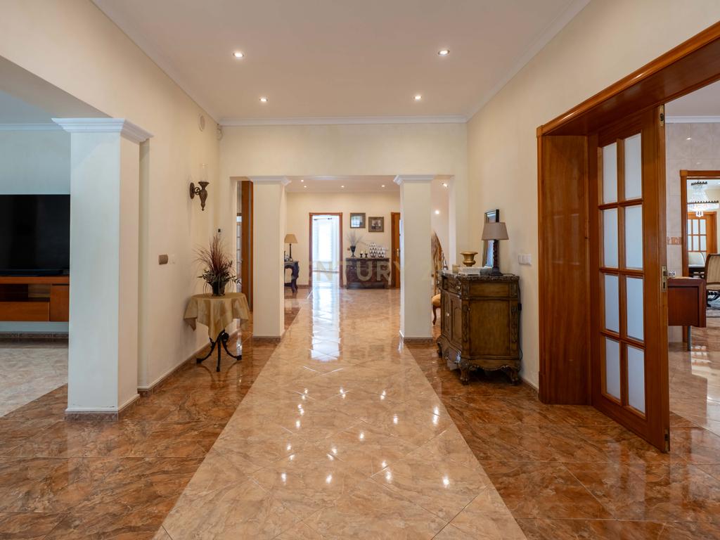 Mansão V4 com 2.182 m² de terreno localizada no Livramento - Image 13
