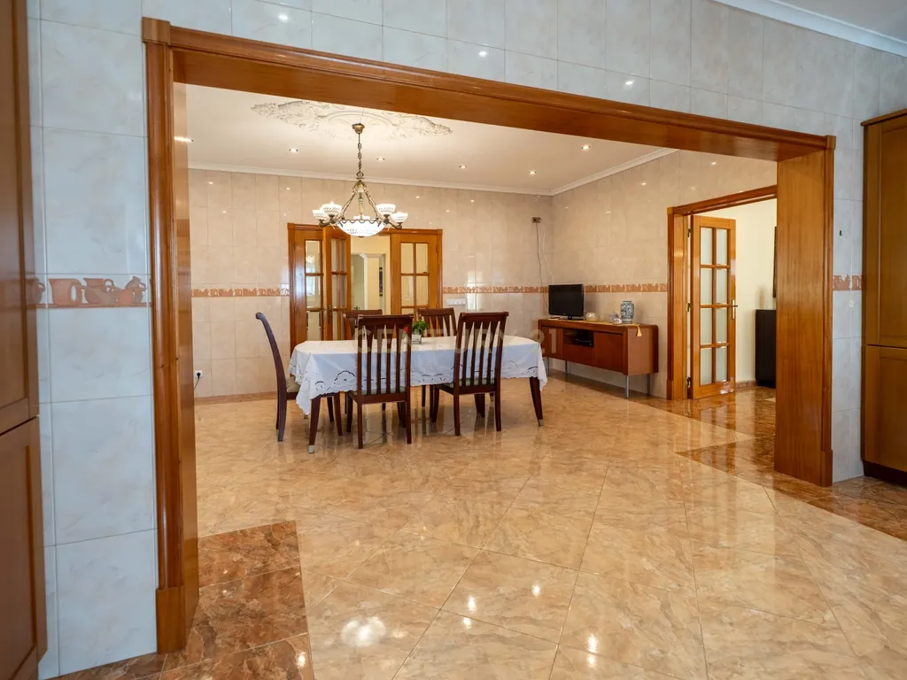 Mansão V4 com 2.182 m² de terreno localizada no Livramento - Image 16