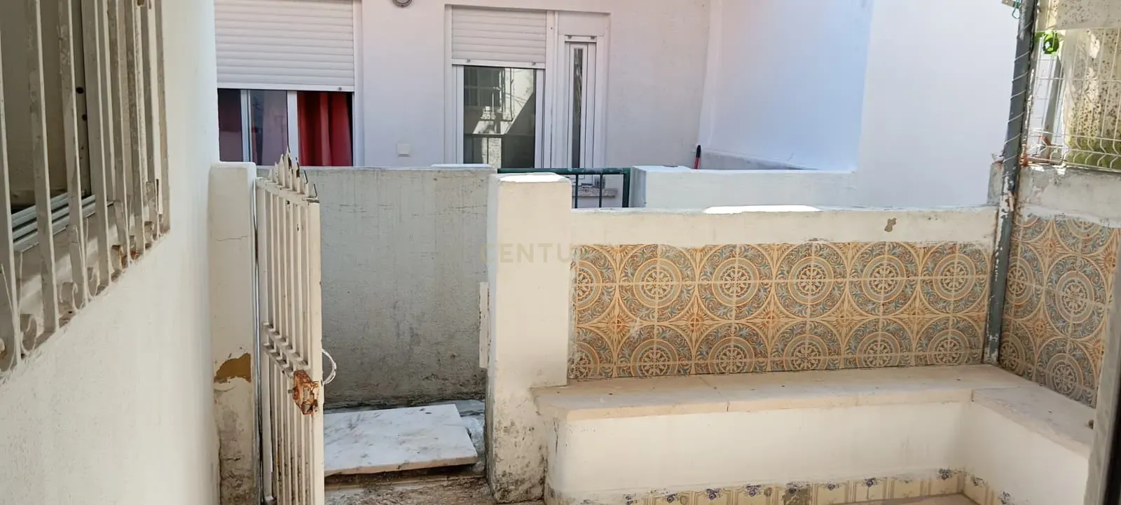 Fotografia 11 de Moradia Térrea com logradouro no centro da Costa da Caparica