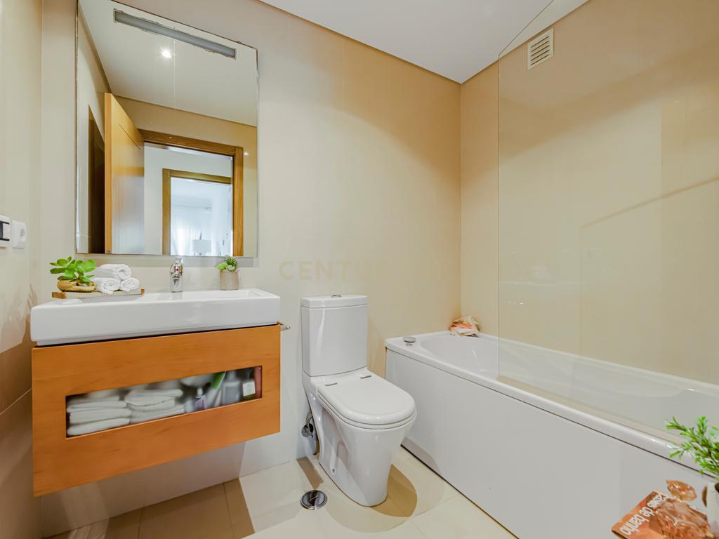 Apartamento T3 em Cascais com Terraço - Image 18