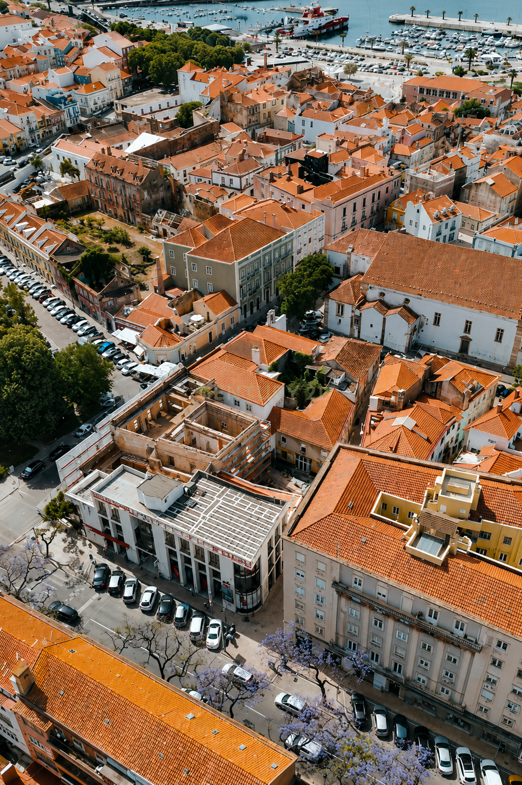 Fotografia 3 de APARTAMENTO T6 NO CORAÇÃO DA CIDADE, EM SETÚBAL