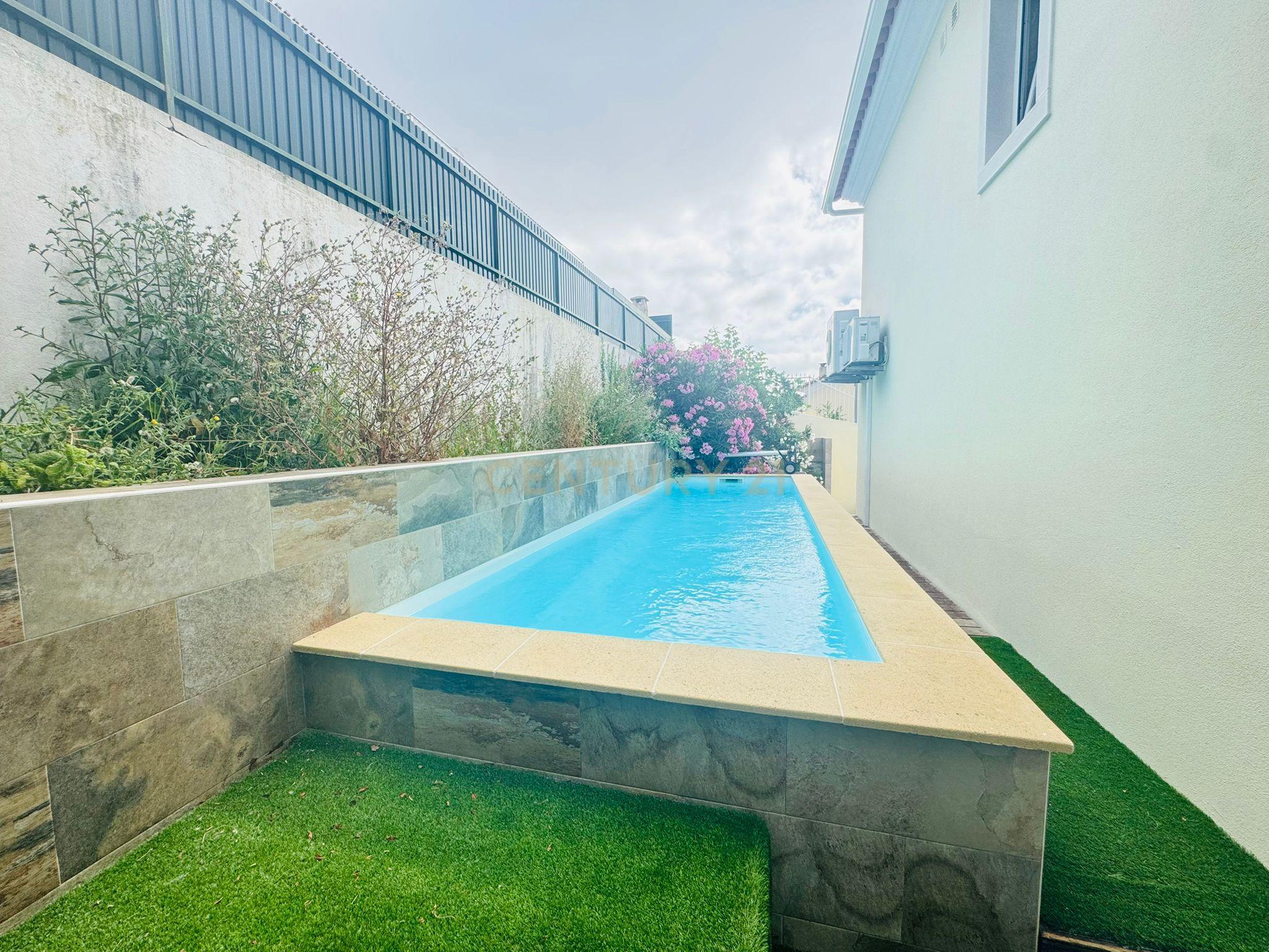 Fotografia 11 de Moradia T4 com piscina aquecida e jardim em Vila Rei, Bucelas
