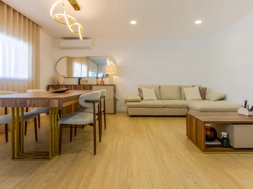 Apartamento T2 - Barreiro, Perto da Praia e Centro - Image 4