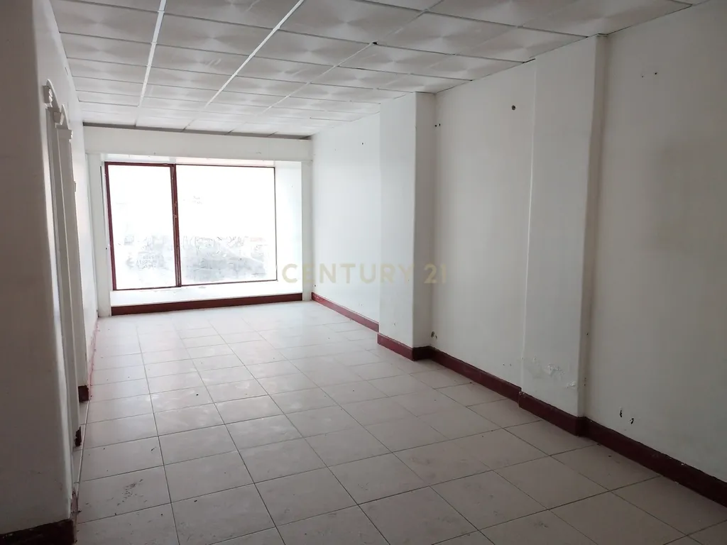 Prédio no Centro de Sacavém : Oportunidade de Investimento - Image 33