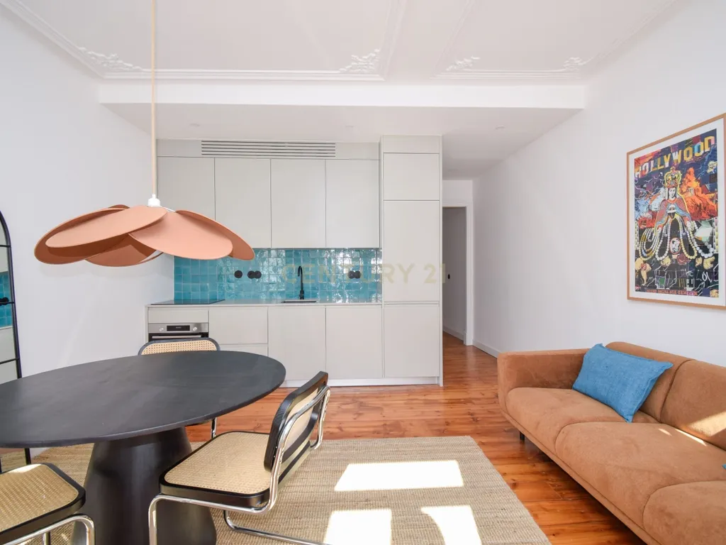 Duplex em prédio totalmente reconstruído, com acabamentos de excelência - Image 20
