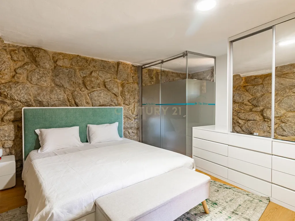 Um Refúgio no Gerês com 2 casas junto ao Rio - Image 16