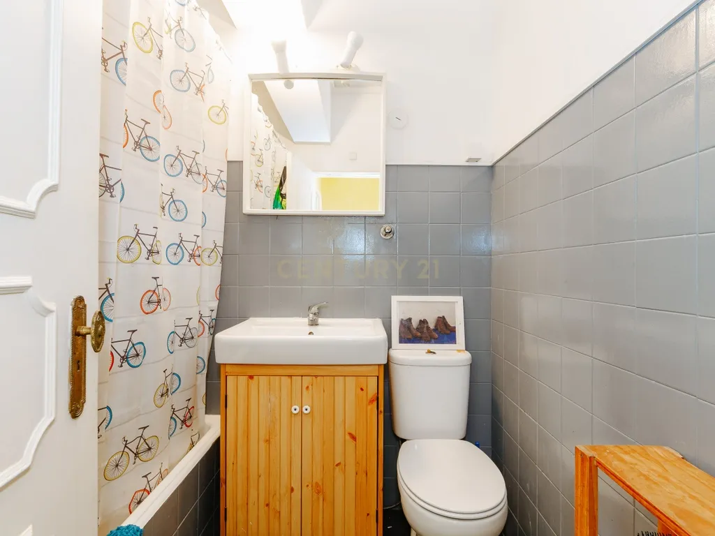 Apartamento T3 à Venda – Olivais, Rua Cidade da Beira - Image 40