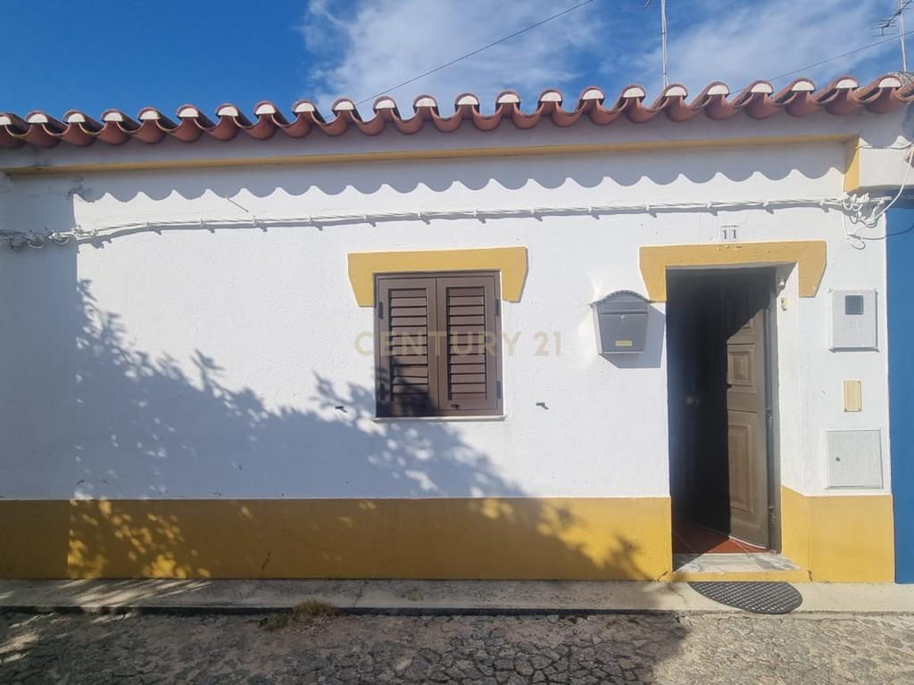 Moradia T2 em Montoito bom estado de conservação pronta habitar - Image 1