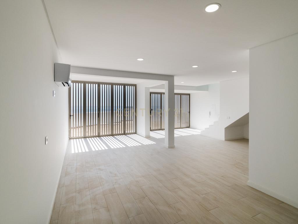 Condomínio Villas d’Ouro – Exclusividade e Conforto no Coração de Sesimbra - Image 57