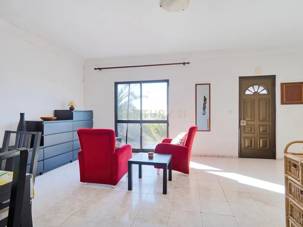 Casa com charme, vista mar e muito potencial - Image 10