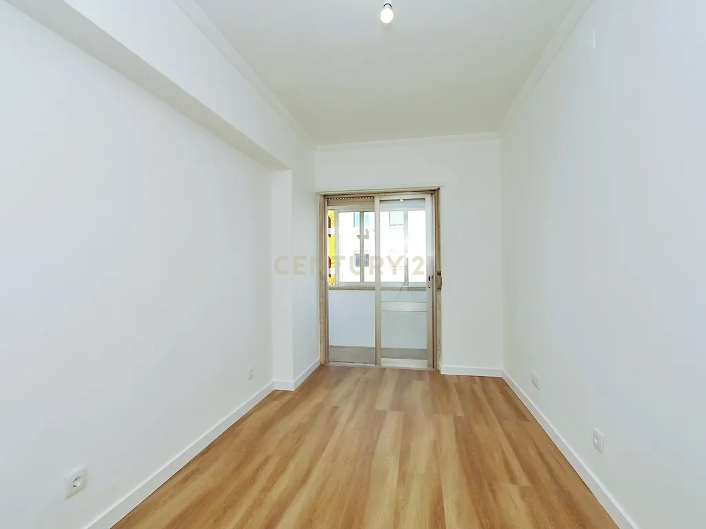 Apartamento Moderno Lisboa - 2 Quartos e Vista Cidade - Image 12