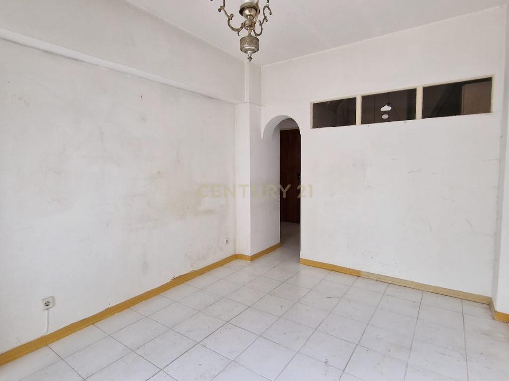 Apartamento T1 em Paço de Arcos - junto à praia e Escola Superior Náutica Infante D. Henrique - Image 8