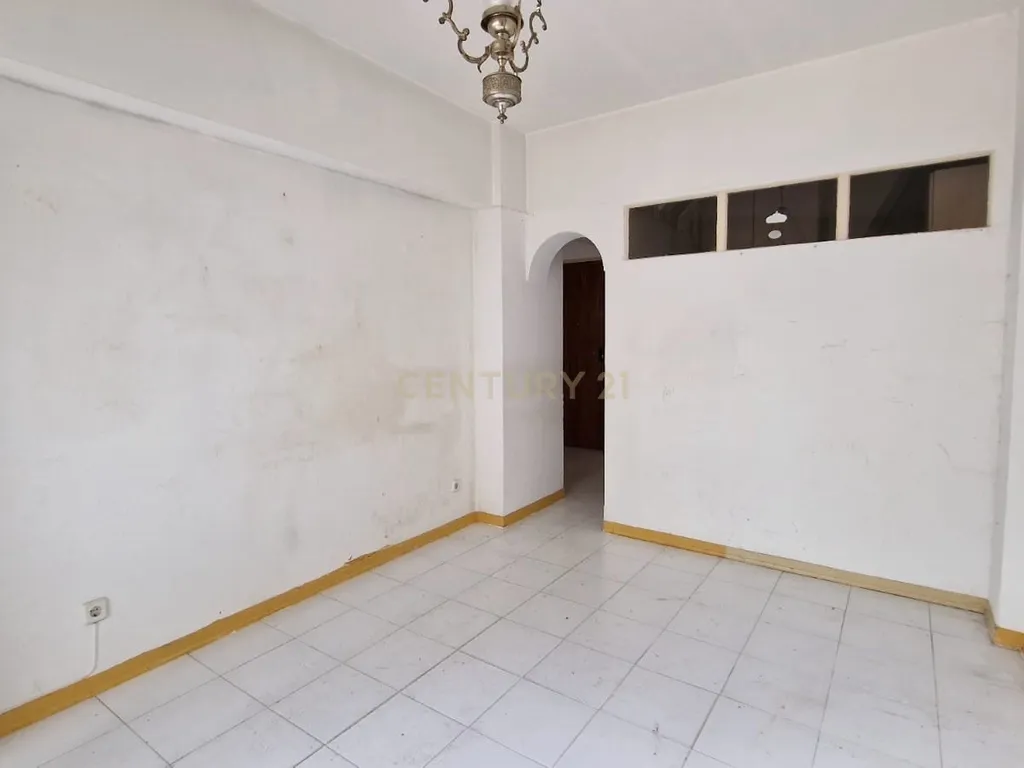 Apartamento T1 em Paço de Arcos - junto à praia e Escola Superior Náutica Infante D. Henrique - Image 8
