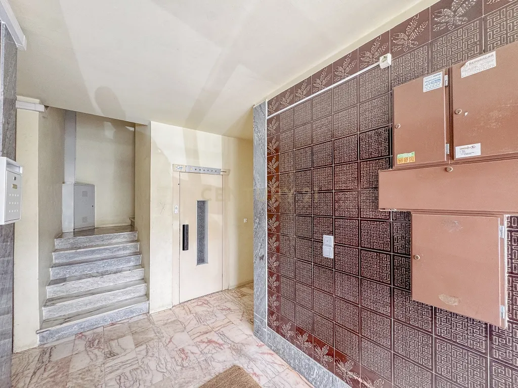 Apartamento T2 Remodelado na Torre da Marinha - Image 34