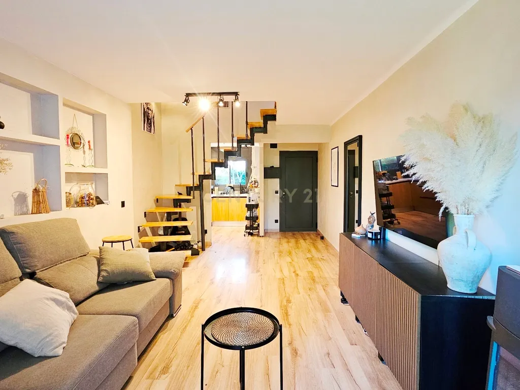Viva o estilo de vida mediterrânico nesta casa com jardim e vista para o mar em Llançà - Image 30