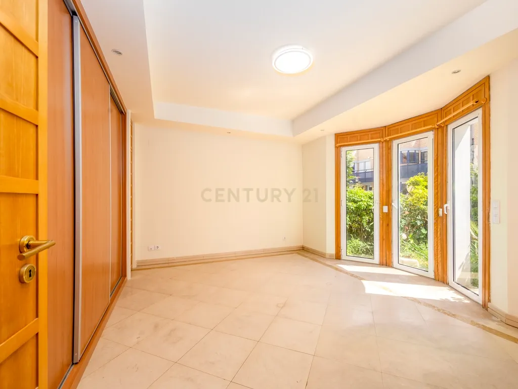 Moradia T4+1 em Condomínio Privado – Parque das Nações, Lisboa - Image 41