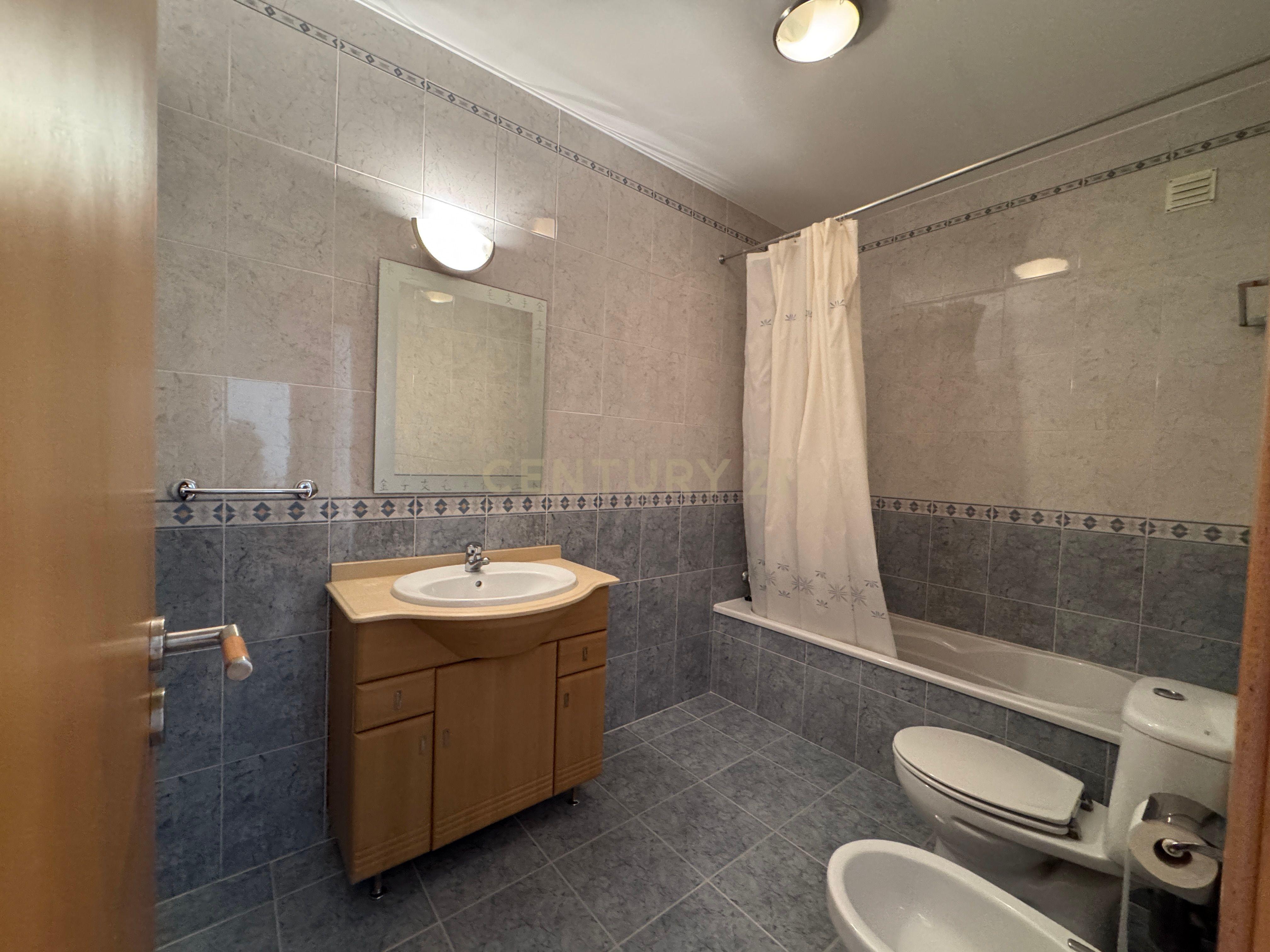 Apartamento Moderno com Vista Mar em Nazaré - 3 Quartos - Image 8