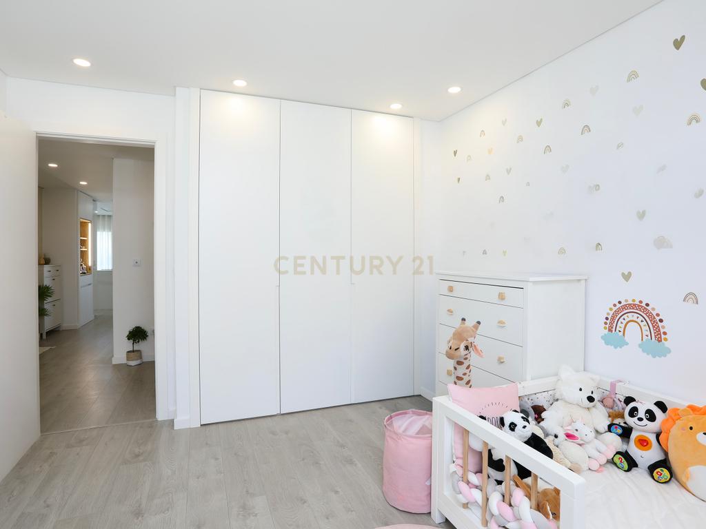 Apartamento T3 Jardins da Anta, Condomínio privado com piscina - Image 16